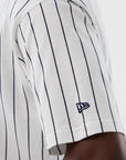 60856140 Pinstripe Oversize Tee New Era - WHI/NVY