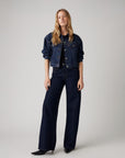 ג׳ינס Levi's A8701-0007 — צילום מקור על דוגמנית, חזית