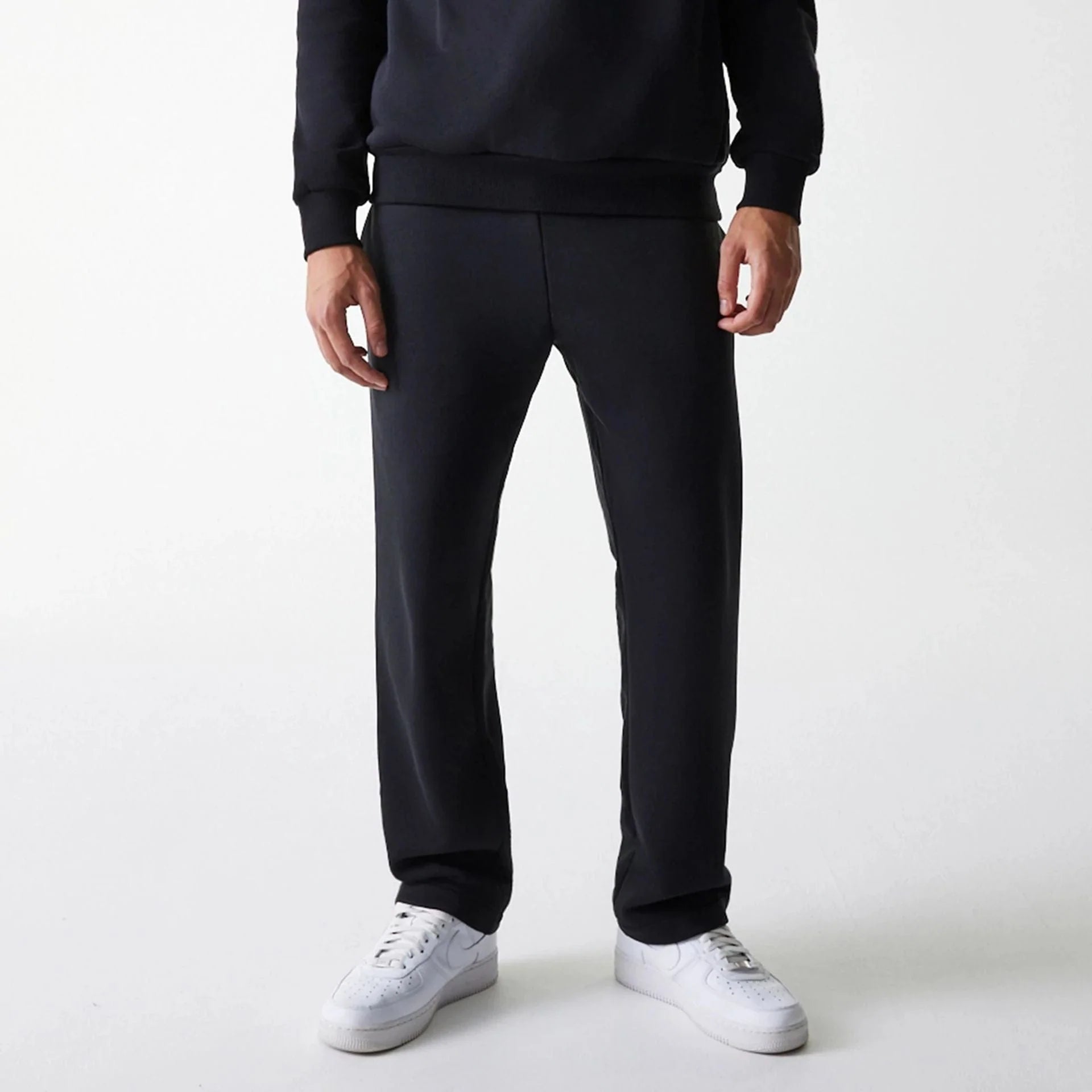 NE STRAIGHT LEG JOGGER NEWERA BLK