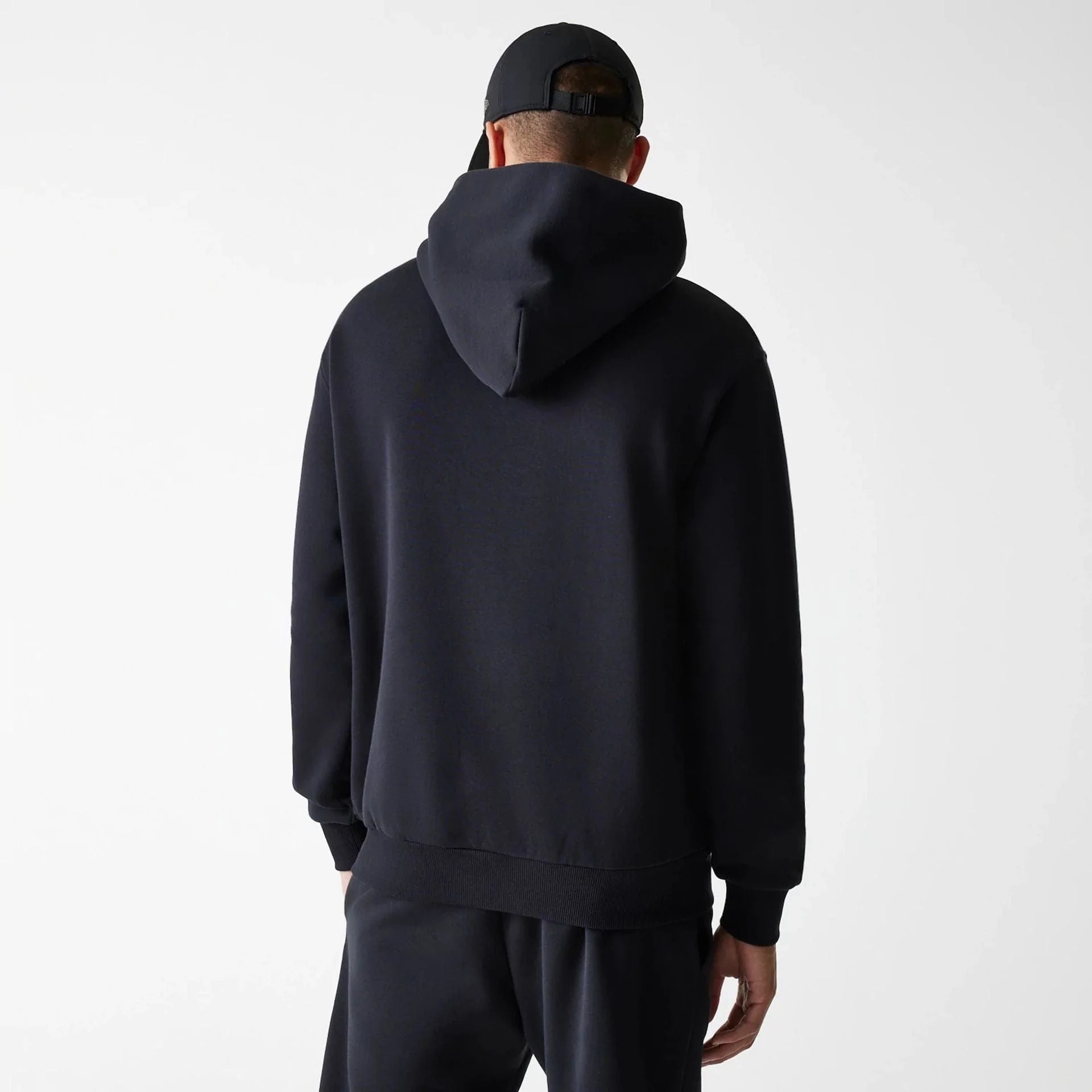 NE TECH HOODIE NEWERA BLK