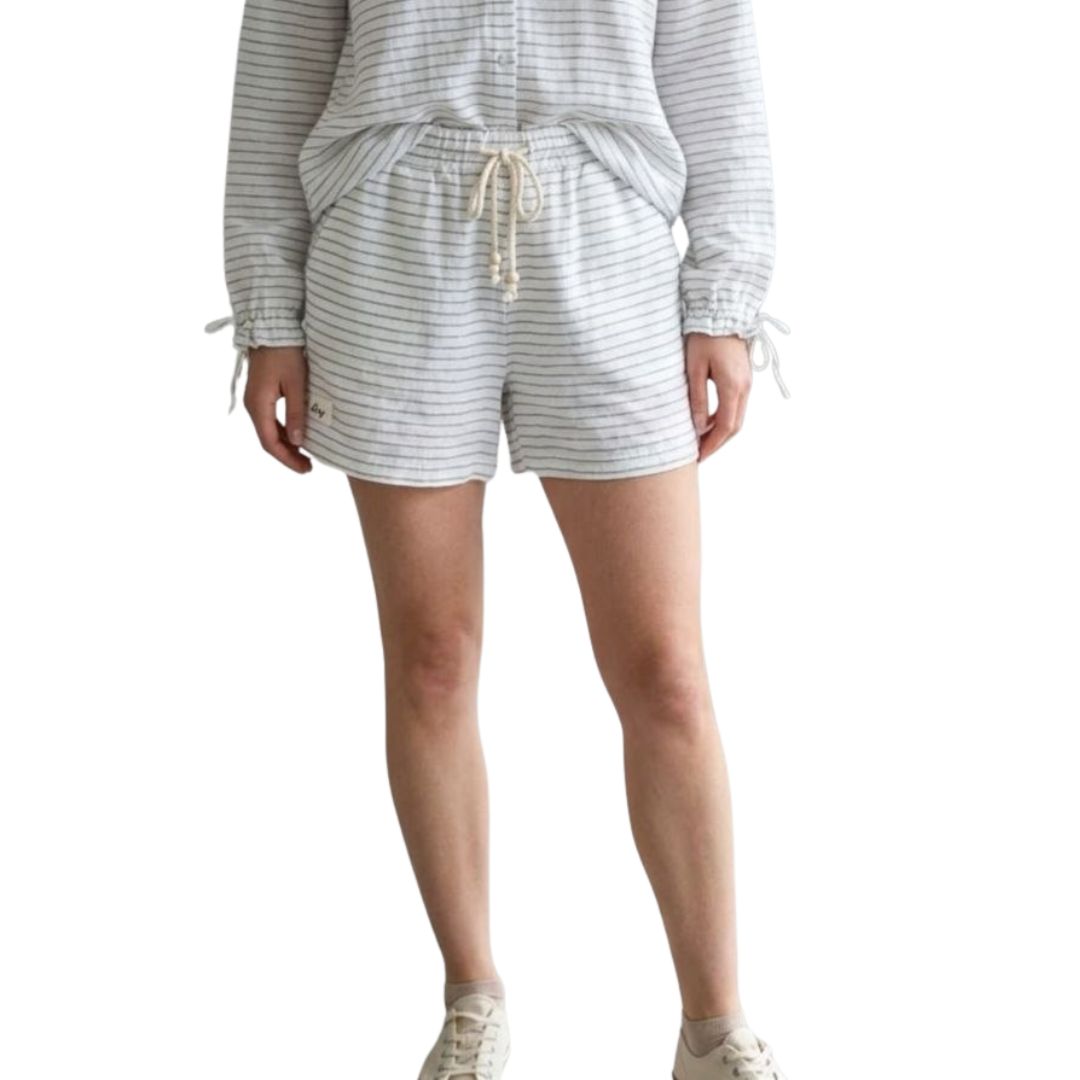 W TETRA SHORTS 26273846P WHITE 00