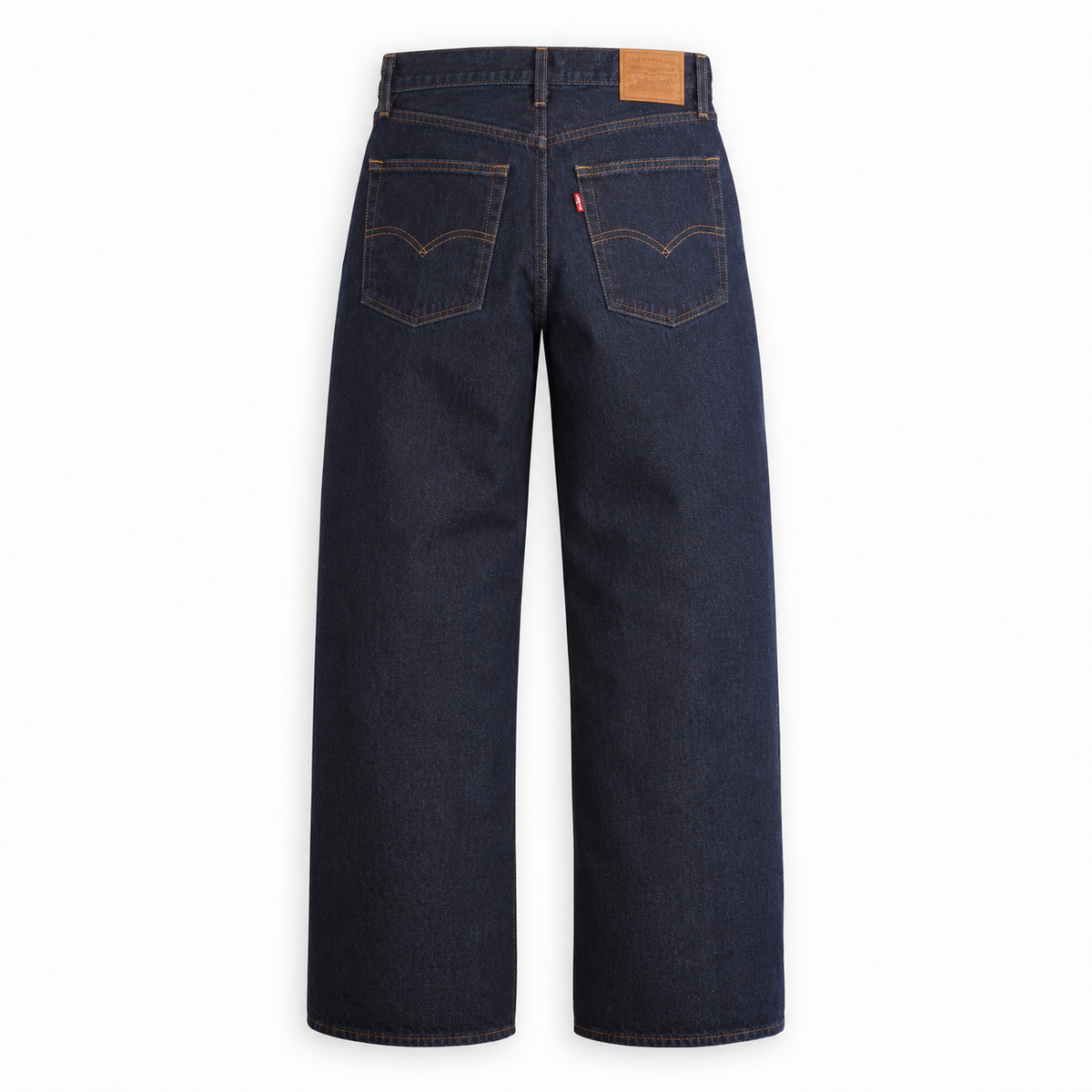 ג׳ינס Levi's A8701-0007 — גב על רקע לבן, תמונה מעובדת על בסיס צילומי הדגם