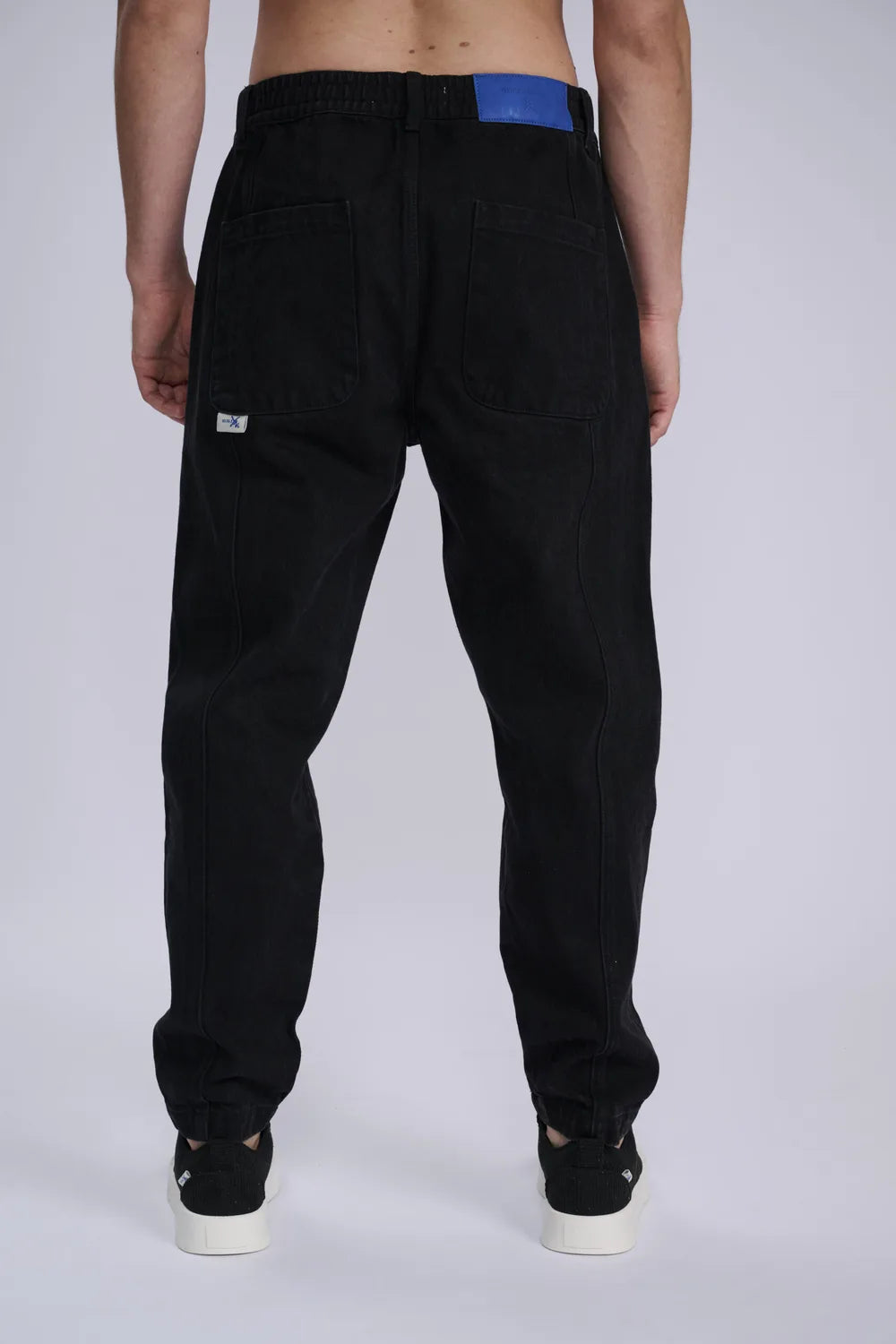 JEANS J261011 BLACK