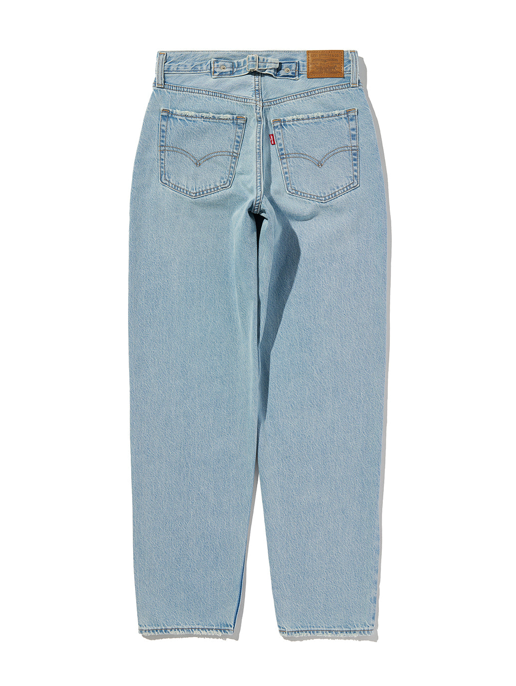 Levi’s 0083N-0007 — גב המוצר על רקע לבן