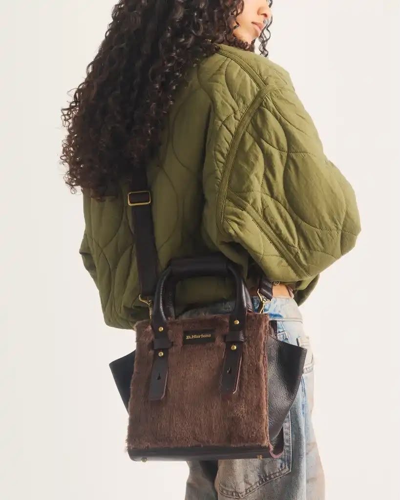 43617201 Bag