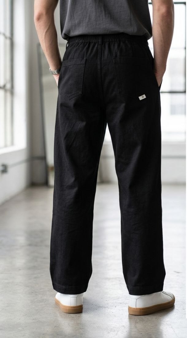 YN P1261032 BLACK